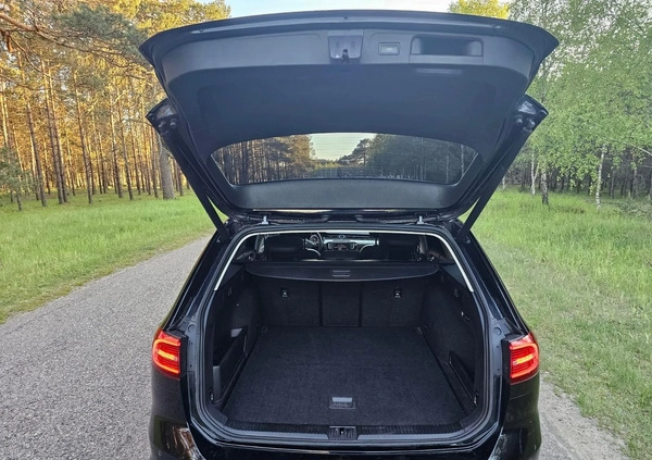 Volkswagen Passat cena 67900 przebieg: 217000, rok produkcji 2015 z Śrem małe 742
